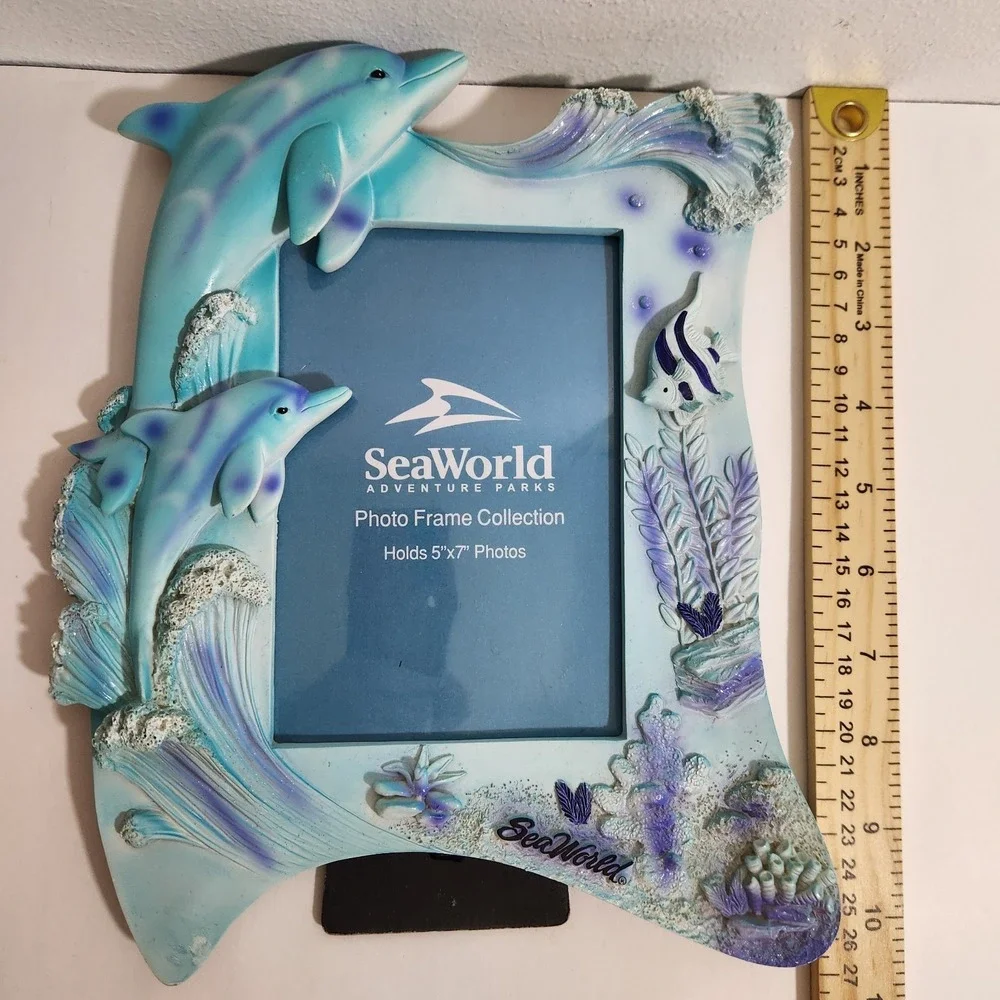 Vintage SeaWorld Adventure Parks Dolphin Photo Frame 5x7 Resin Ocean Collectible